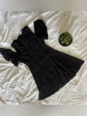 Lark & Ro Black Split-Sleeve V-Neck Mini Dress, Size Large